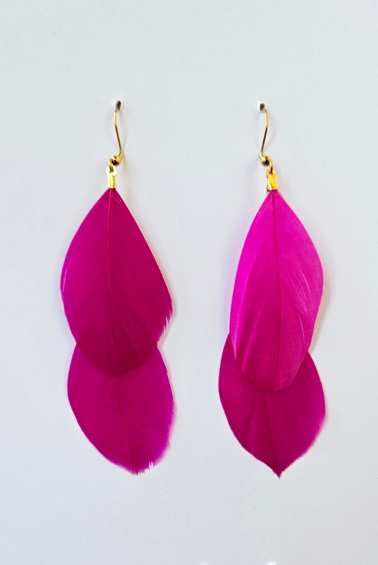 Feather earrings Fuchsia