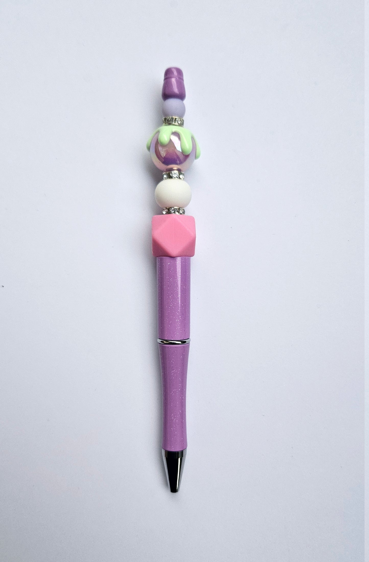 Bead pen with milky bead