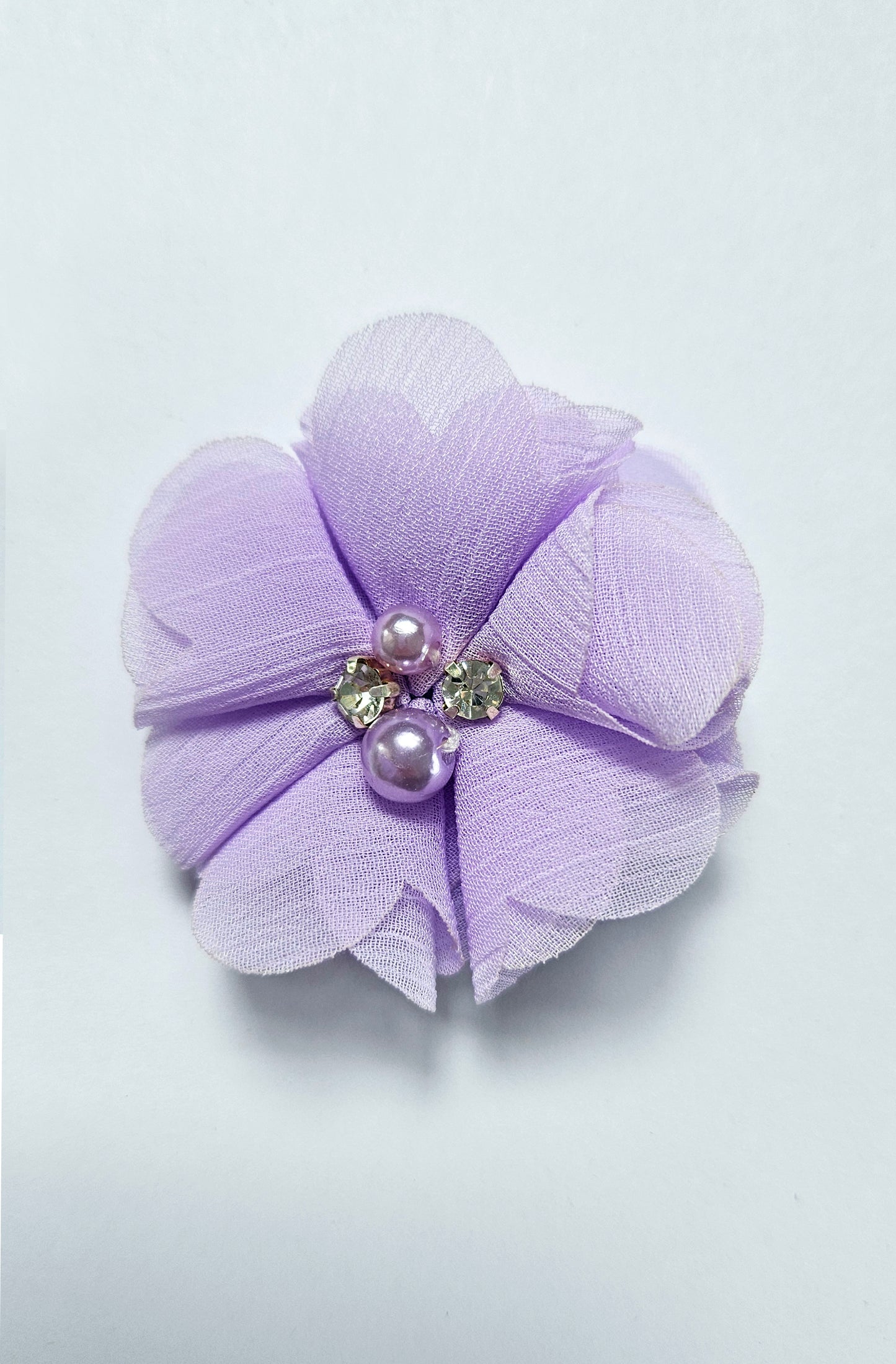 Hairclip with purple flower and rhinestone pearls